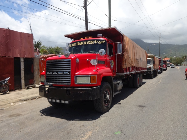 Mack CH Maicero trucks