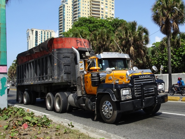 Mack RD Truck & trailer