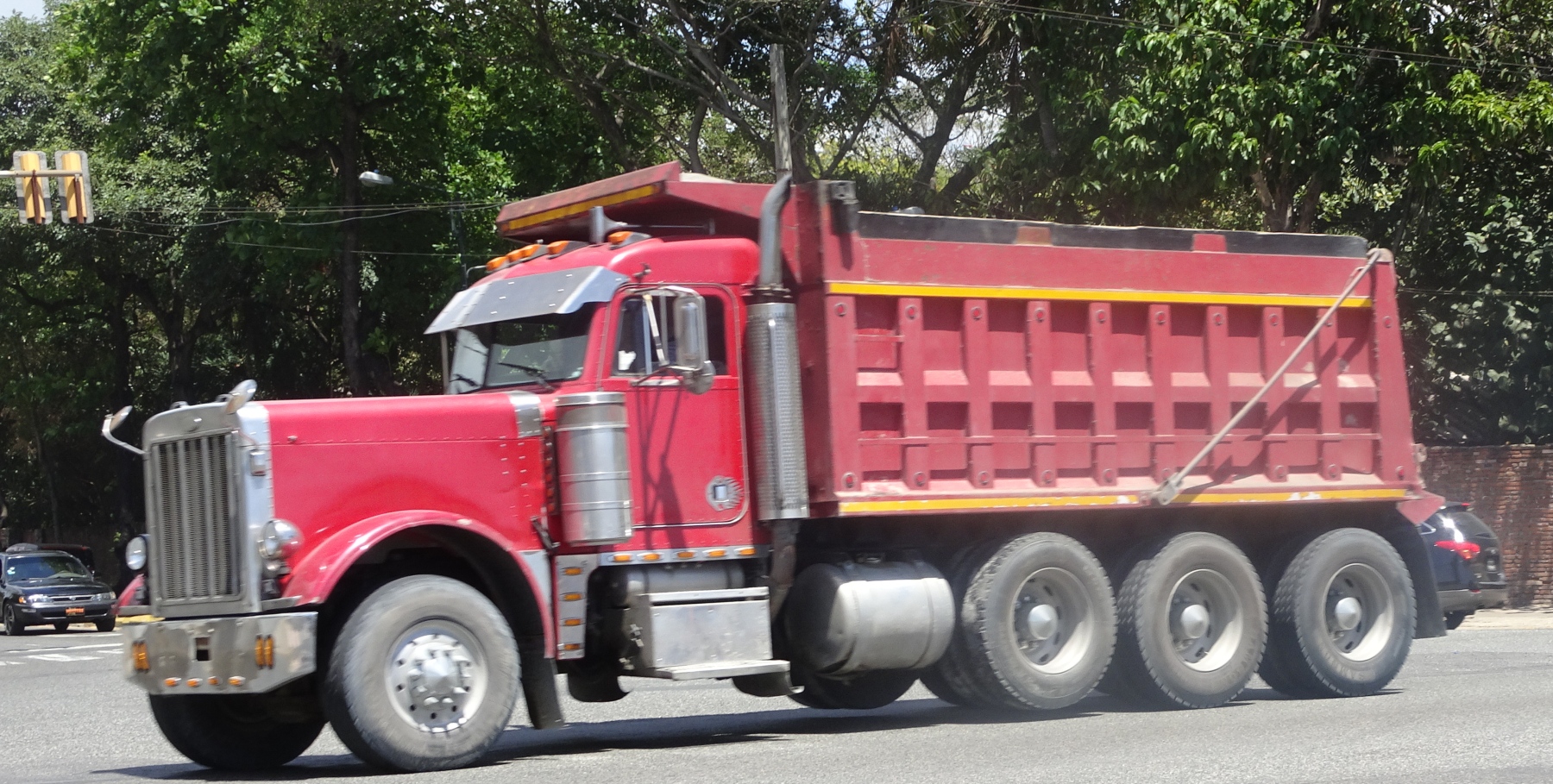 Peterbilt 379